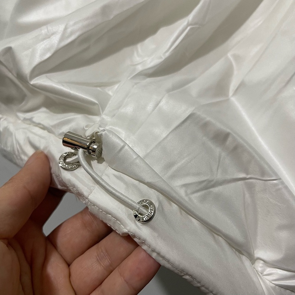 Moncler White Diamond Pattern Down Jacket - image 6